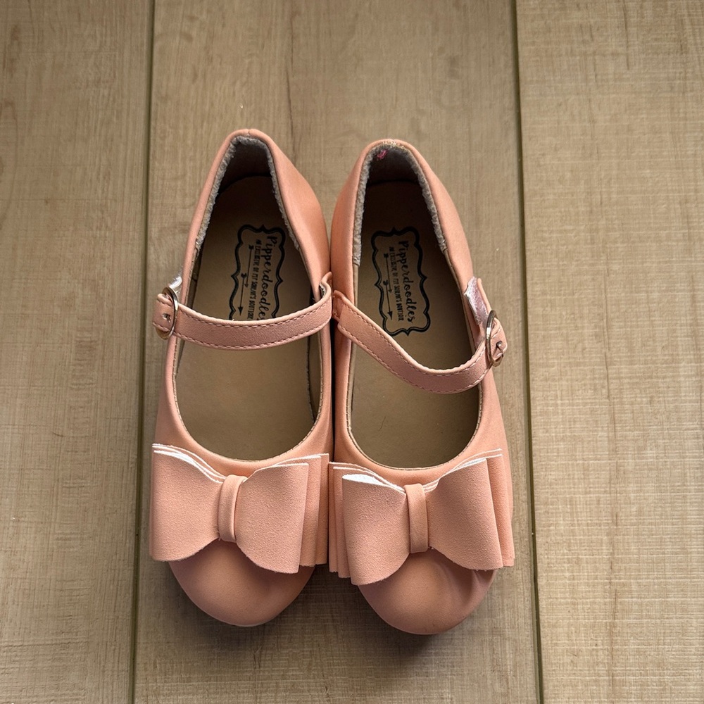 Pipperdoodles bow shoes